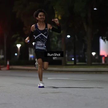 Runner Photo 6951118