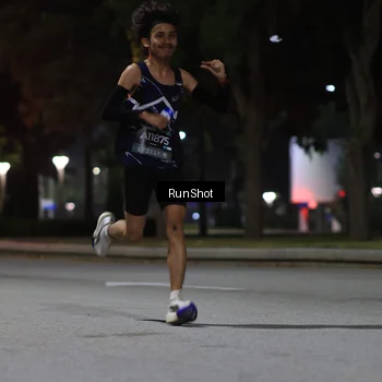 Runner Photo 6951126