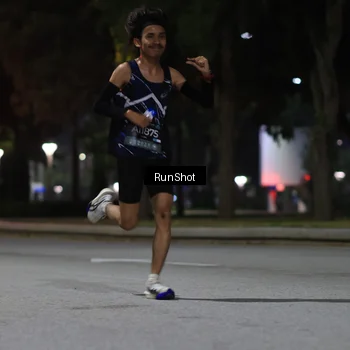 Runner Photo 6951128