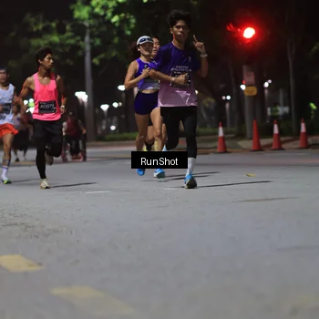 Runner Photo 6951143