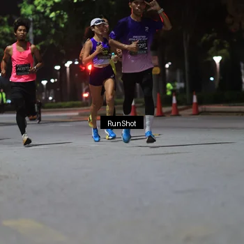 Runner Photo 6951163