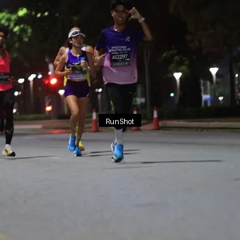 Runner Photo 6951173
