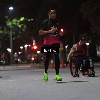 Runner Photo 6951190