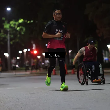 Runner Photo 6951192