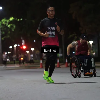 Runner Photo 6951196
