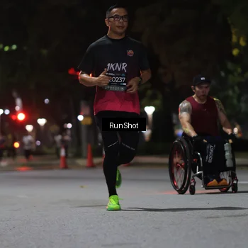 Runner Photo 6951205