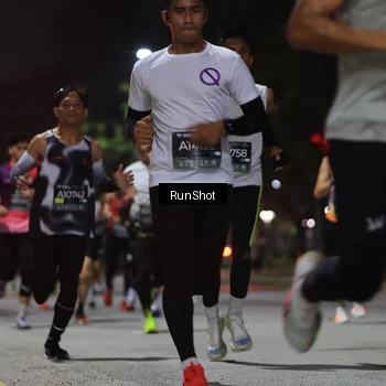 Runner Photo 6951269