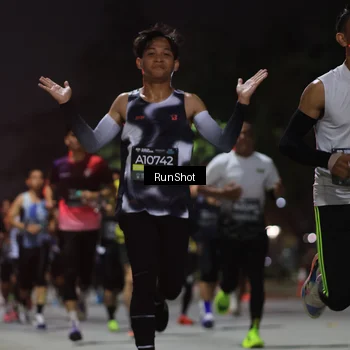Runner Photo 6951271
