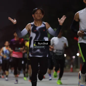 Runner Photo 6951273