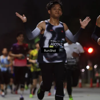 Runner Photo 6951278