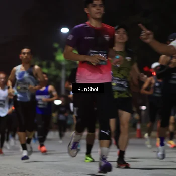Runner Photo 6951298