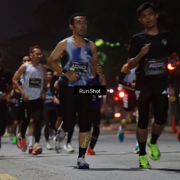Runner Photo 6951309