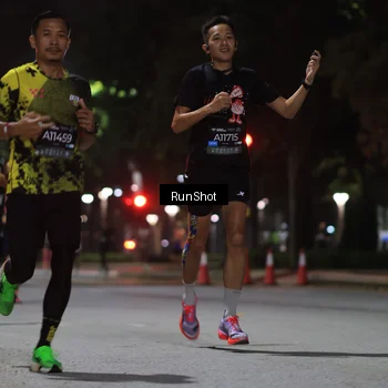 Runner Photo 6951404