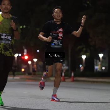 Runner Photo 6951409