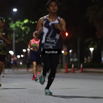 Runner Photo 6951427