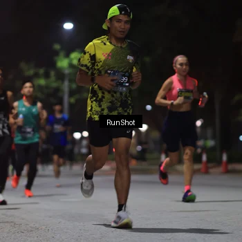 Runner Photo 6951435