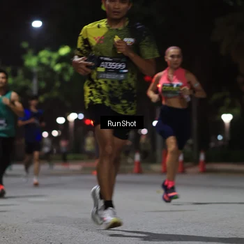 Runner Photo 6951443