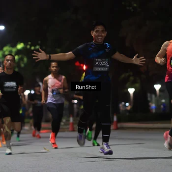 Runner Photo 6951547
