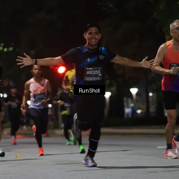 Runner Photo 6951553