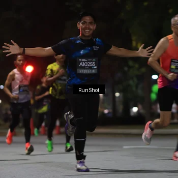 Runner Photo 6951562