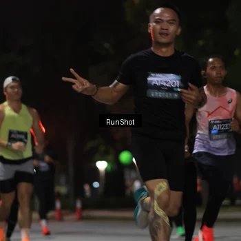 Runner Photo 6951565