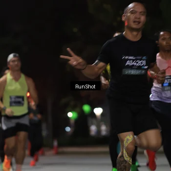 Runner Photo 6951575