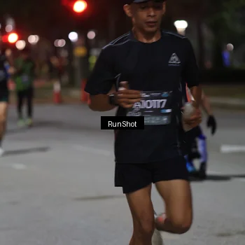 Runner Photo 6951590