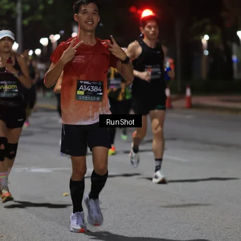 Runner Photo 6951595