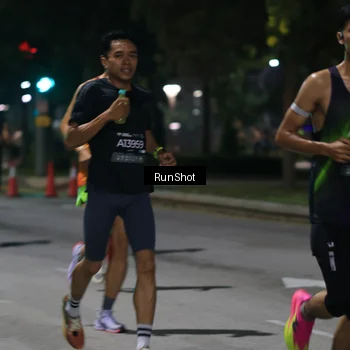 Runner Photo 6951659