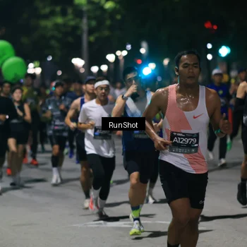 Runner Photo 6951663