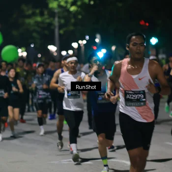 Runner Photo 6951667