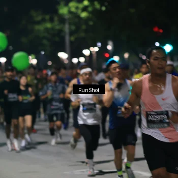 Runner Photo 6951694