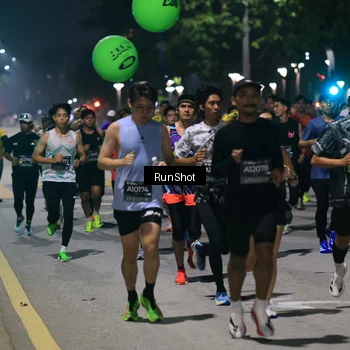 Runner Photo 6951697