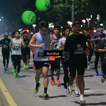 Runner Photo 6951700