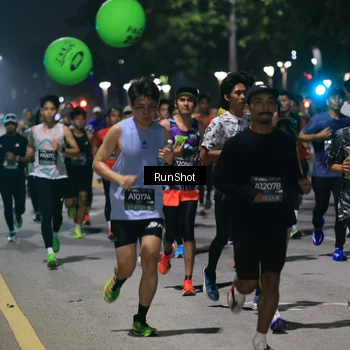 Runner Photo 6951704