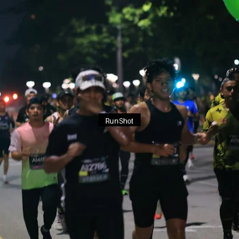 Runner Photo 6951719