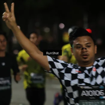 Runner Photo 6951751