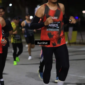 Runner Photo 6951899