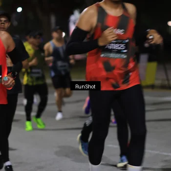 Runner Photo 6951912