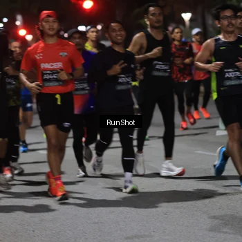 Runner Photo 6951940