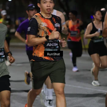 Runner Photo 6951964