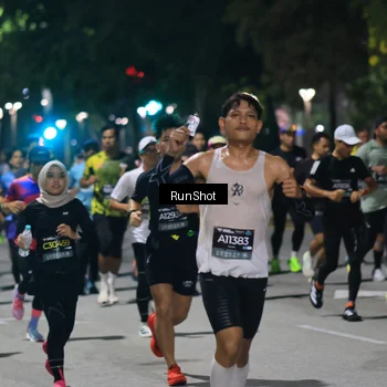 Runner Photo 6952142