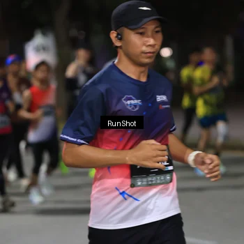 Runner Photo 6952312