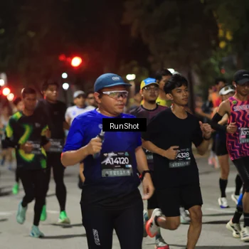 Runner Photo 6952435