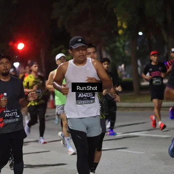 Runner Photo 6952538