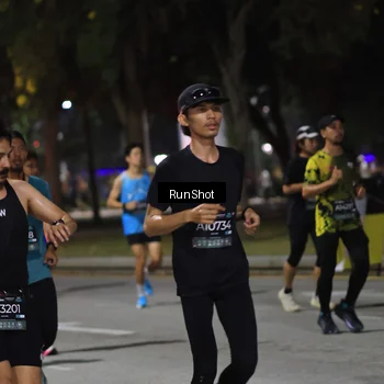 Runner Photo 6952542