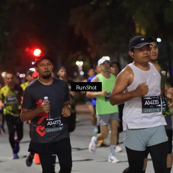 Runner Photo 6952544