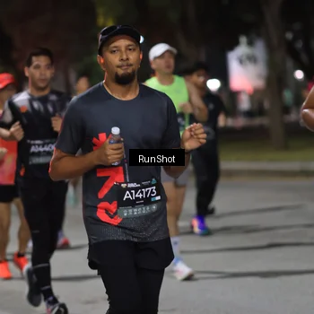 Runner Photo 6952556