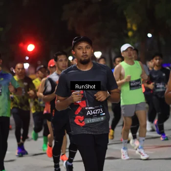 Runner Photo 6952576