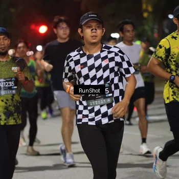 Runner Photo 6952706